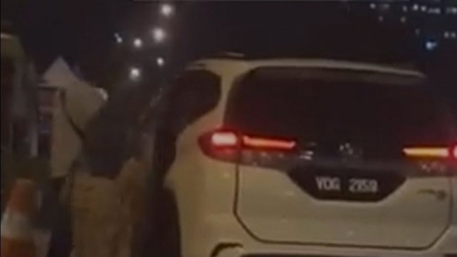 Viral pengemis di Malaysia naik mobil SUV