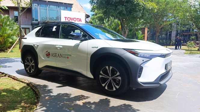 Toyota bZ4X di KTT Asean 2023