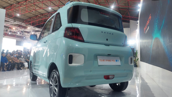 Mobil listrik Seres E1