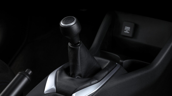 Honda WR-V transmisi manual