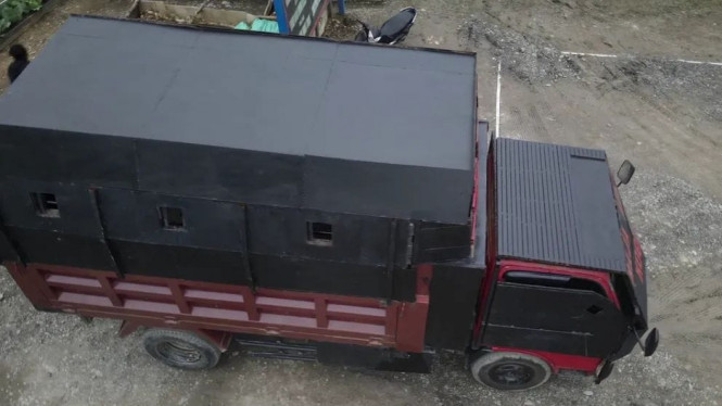 Truk Berlapis Baja Raja Aibon Kogila