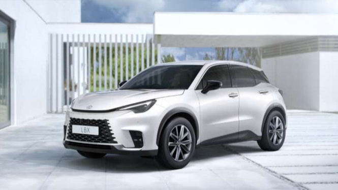 Lexus LBX SUV kompak baru