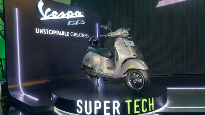 Vespa GTS Super Tech
