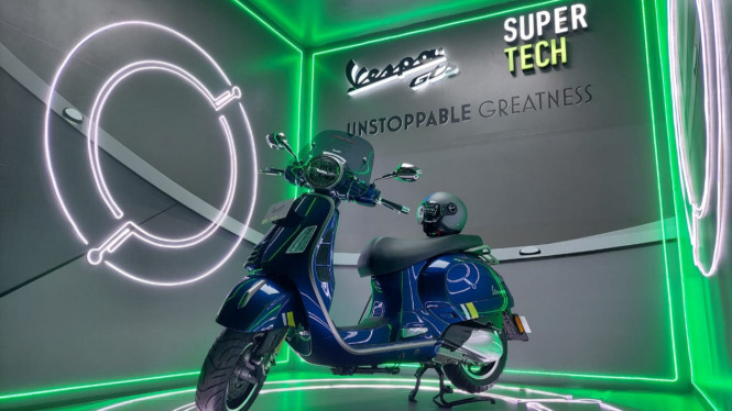 Vespa GTS Super Tech