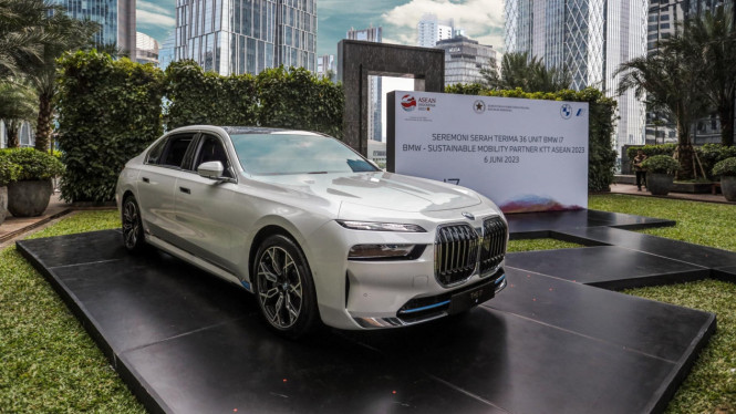 BMW i7 jadi kendaraan resmi KTT Asean Plus