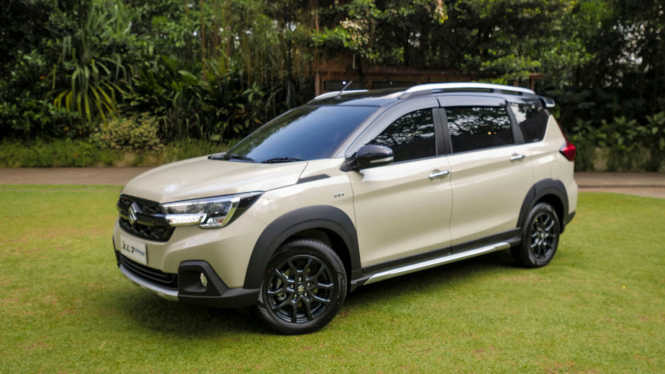 Suzuki XL7 Hybrid