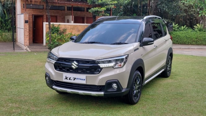 Suzuki XL7 Hybrid