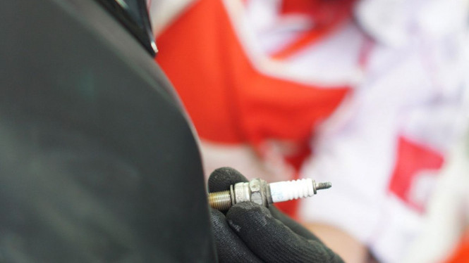 Kenali masalah busi di motor