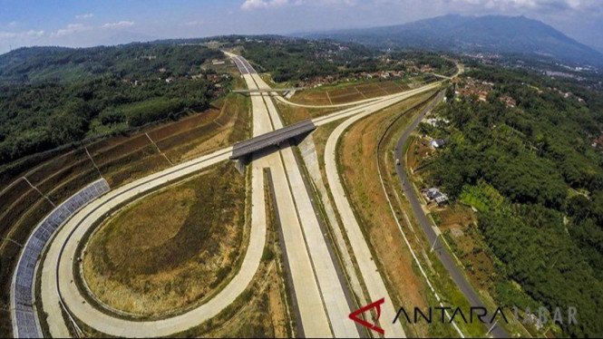 Presiden Jokowi resmikan Tol Cisumdawu