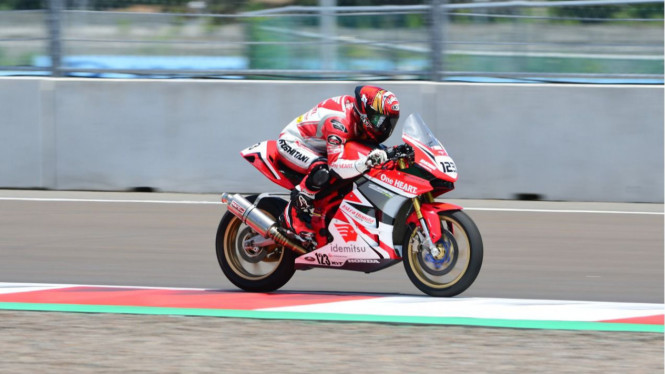Pembalap Astra Honda Racing Team (AHRT), Rheza Danica Ahrens