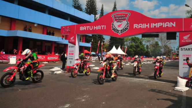 Balapan Honda Dream Cup