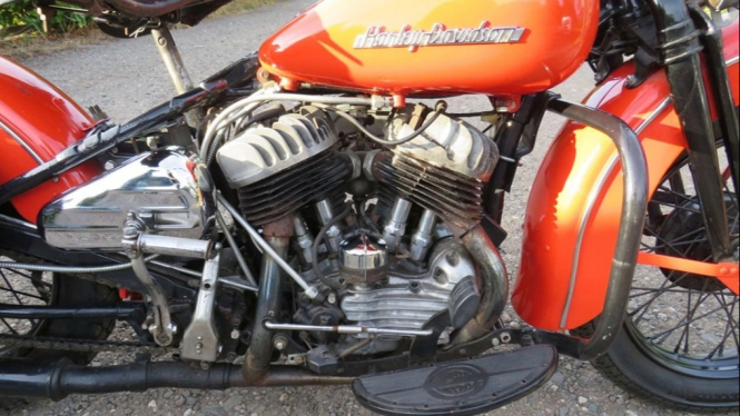 Harley-Davidson WLC 1949 di lelang