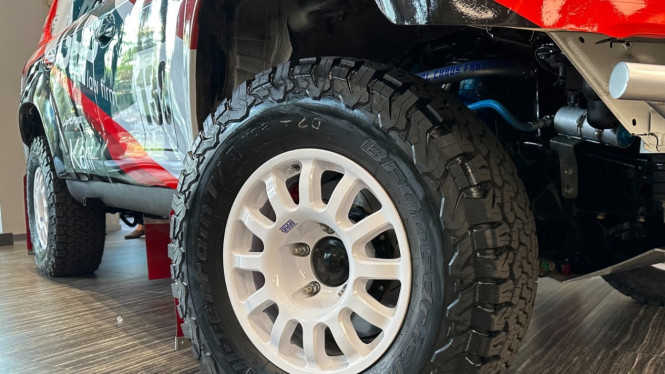 Land Cruiser 200 Jejelogy