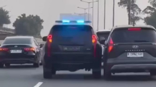 Viral Mobil Pajero Berpelat Polisi Ugal-ugalan di Tol