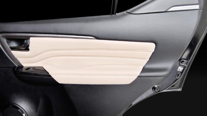 Modifikasi kabin Toyota Fortuner oleh  Auto Indonesia