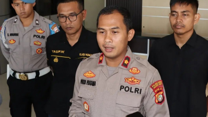 Kapolsek Tambora Komisaris Putra Pratama
