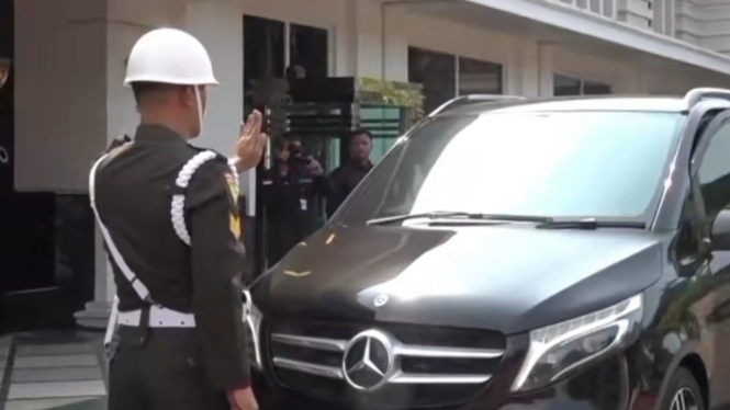 Mercedes-Benz Raffi Ahmad yant bikin Prabowo penasaran