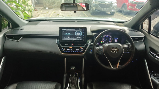 Interior Toyota Corolla Cross Hybrid