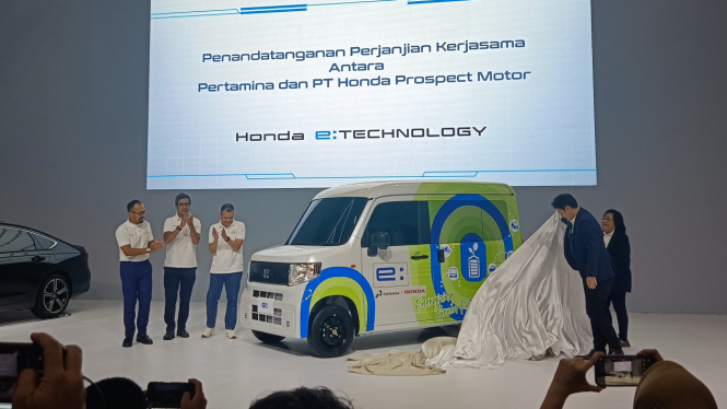 Mobil Listrik Honda N-Van Siap Kerja Keras Buat Bisnis Pertamina