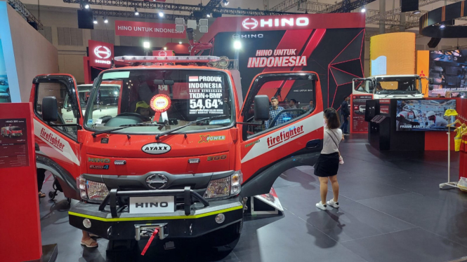 Truk Hino di GIIAS 2023