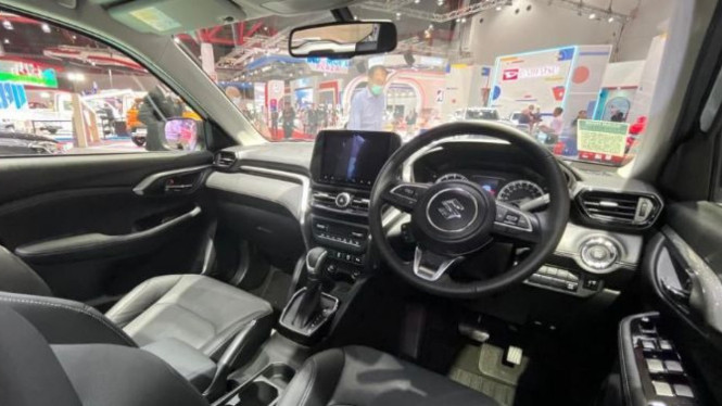 Kabin Suzuki Grand Vitara