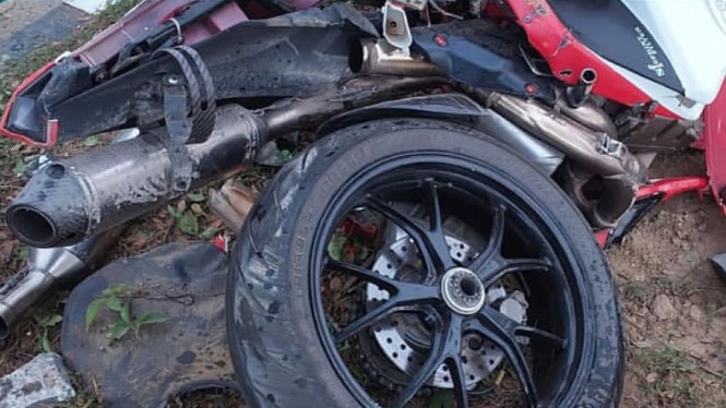 Ducati 848 kecelakaan tunggal anggota TNI
