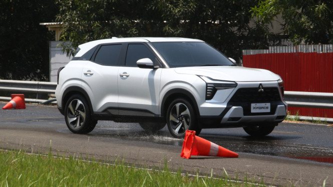 Mitsubishi XForce