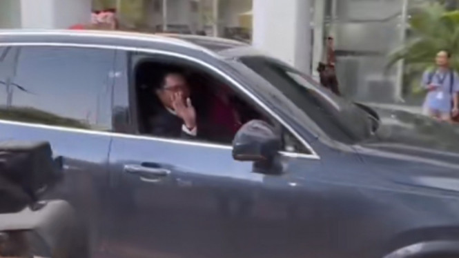 Ridwan Kamil pakai mobil Volvo XC90