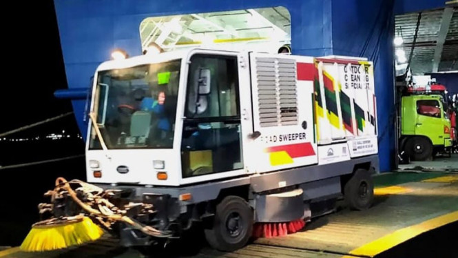 Mobil Road-Sweeper  pembersih lintasan Sirkuit Mandalika