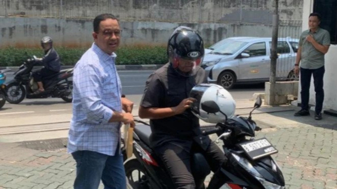 Anies Baswedan naik Honda Beat