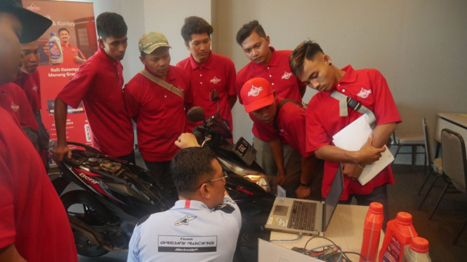 Latihan mekanik Federal Oil