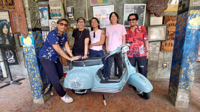 Elders Kolabroasi Motor Konversi Listrik dengan Slank