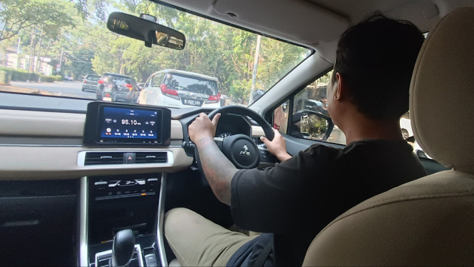 Test drive Mitsubishi Xpander