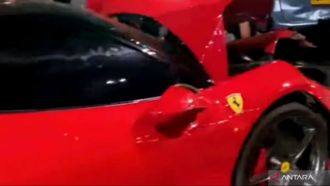 Spesifikasi Ferrari 458 yang kecelakaan
