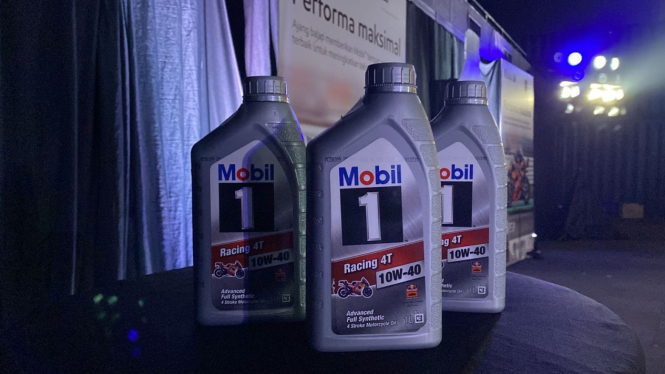 Oli motor Mobil1