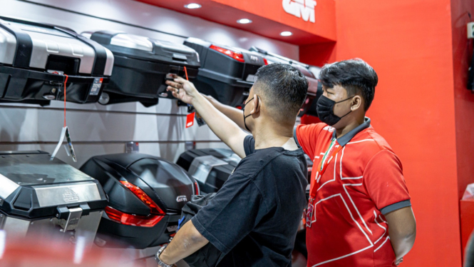 Boks motor Givi Indonesia ramaikan IMOS 2023