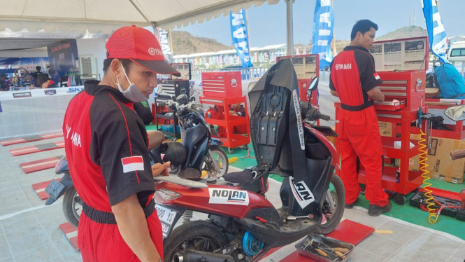 Exhibition di Shell bLU cRU Yamaha Endurance Festival 2023