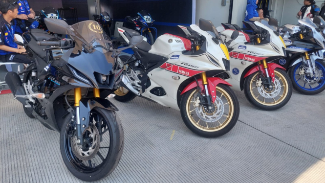 Yamaha All New R15 Connected
