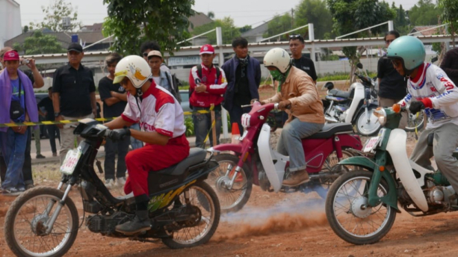 Komunitas motor bebek