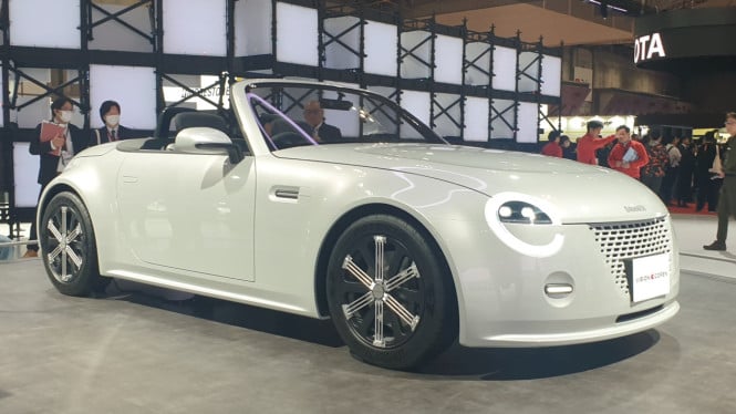 Daihatsu Copen konsep di Japan Mobility Show 2023