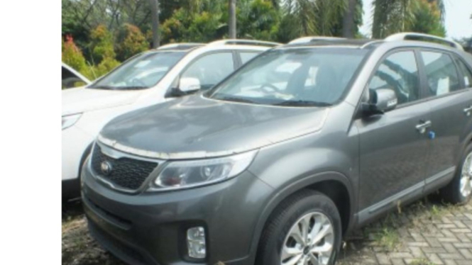 KIA Sorento yang dilelang.