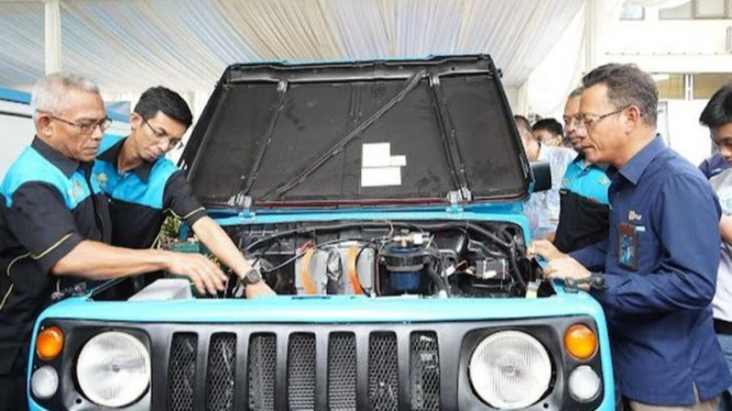 Suzuki Katana dikonversi jadi mobil listrik oleh pelajar di DKI