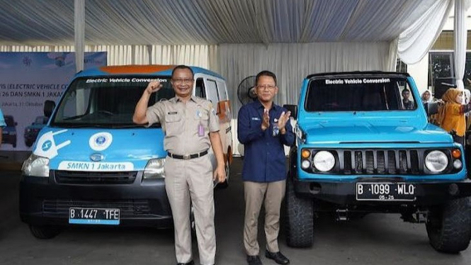 Gran max dan Katana dikonversi jadi mobil listrik oleh pelajar di DKI