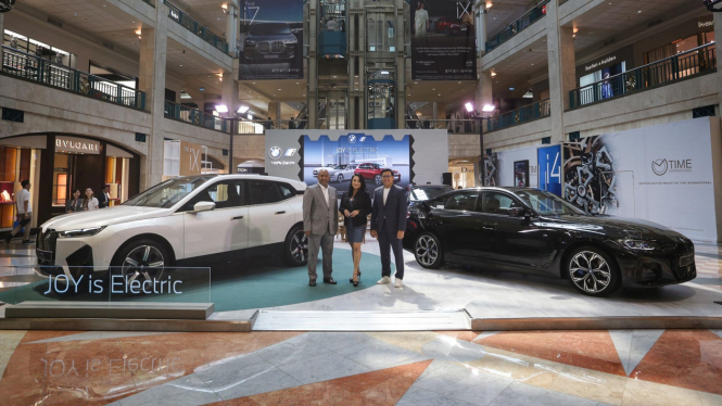 Pameran mobil listrik BMW