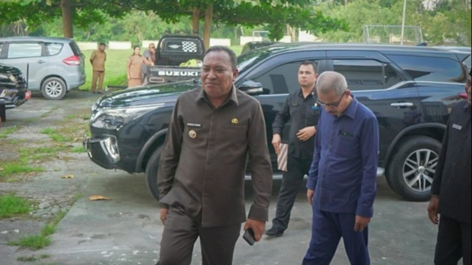 Bupati Halmahera Selatan Usman Sidik