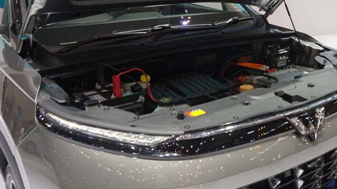 Wuling Almaz RS Pro Hybrid