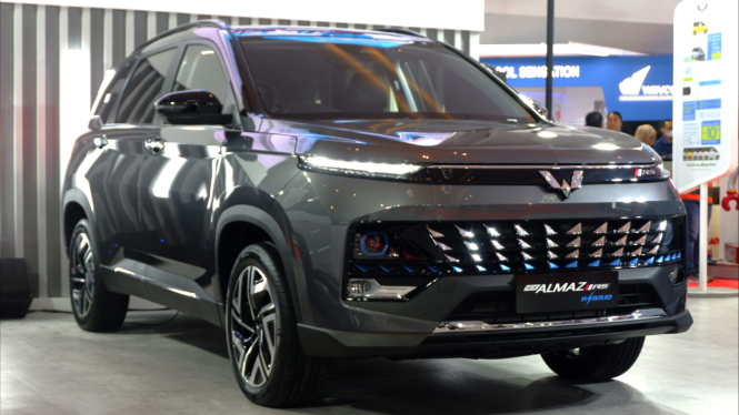 Wuling Almaz RS Pro Hybrid