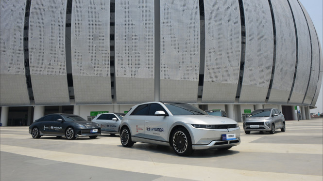 Serah terima mobil Hyundai untuk FIFA U17  Indonesia 2023