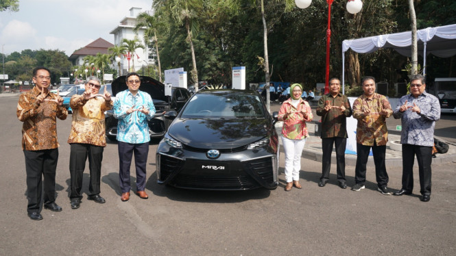 Sinyal Toyota jual mobil hidrogen di Indonesia