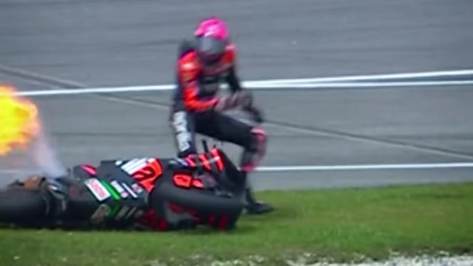 Motor Aprilia RS GP Aleix Erpargaro terbakar di Sepang